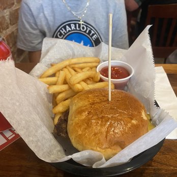 Queen City Bites & Crafts - Sports Bars Near Me - Charlotte, North Carolina