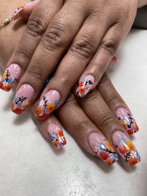 E Nails
