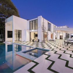 Platinum Pool Company - Beverly Hills new pool and deck