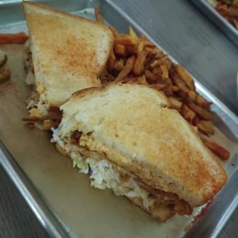 Jekyll Brewing - Fried chicken sandwich - Breweries Near Me - Jacksonville Beach, Florida Jekyll Brewing - Fried chicken sandwich - Breweries Near Me - Jacksonville Beach, Florida