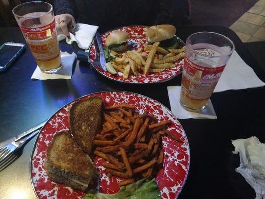 McKenzies Bar & Grill by null