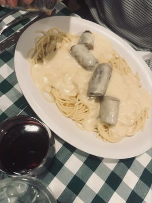 Ann & Tony's by null