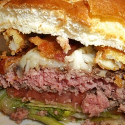 P2O5 - "medium rare" prime burger, $16