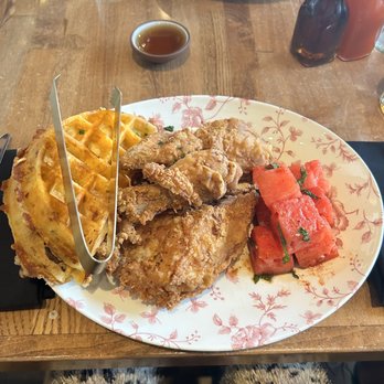 Yardbird Table & Bar - Chicken and waffles - Southern Near Me - Miami Beach, Florida