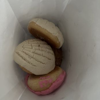 Guadalajara Bakery - Mini Conchas - Bakeries Near Me - Watsonville, California Guadalajara Bakery - Mini Conchas - Bakeries Near Me - Watsonville, California