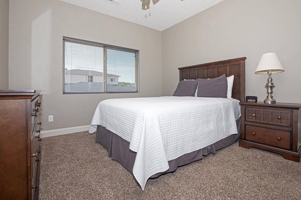 CASCADES AT JORDAN CREEK Updated October 2024 33 Photos 8350