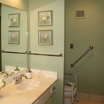 SeniorCare Homes - Bathroom - Retirement Homes Near Me - Overland Park, Kansas SeniorCare Homes - Bathroom - Retirement Homes Near Me - Overland Park, Kansas