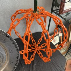 The Handmade Market  - Chain pumpkin