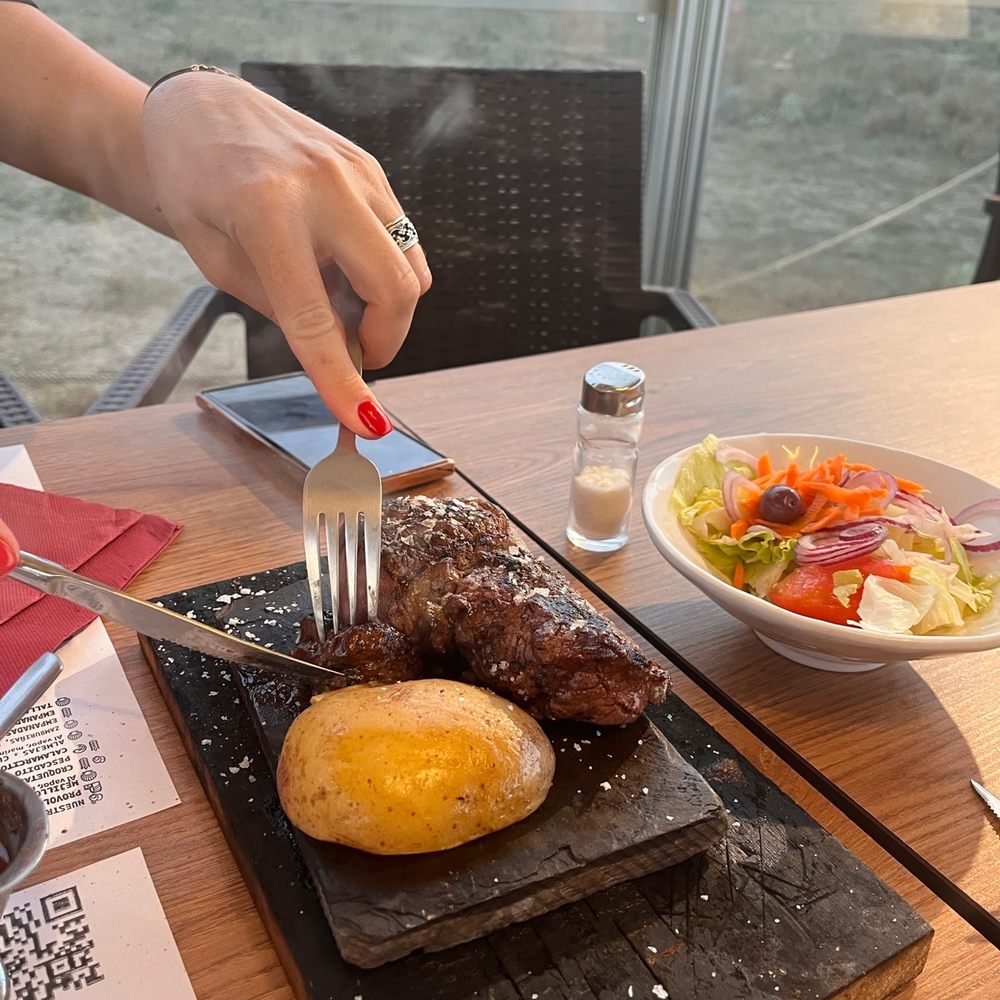Para Vos - We shared the Entrecôte between two people. Highly recommend! - Restaurants Near Me - Castelldefels, B Para Vos - We shared the Entrecôte between two people. Highly recommend! - Restaurants Near Me - Castelldefels, B