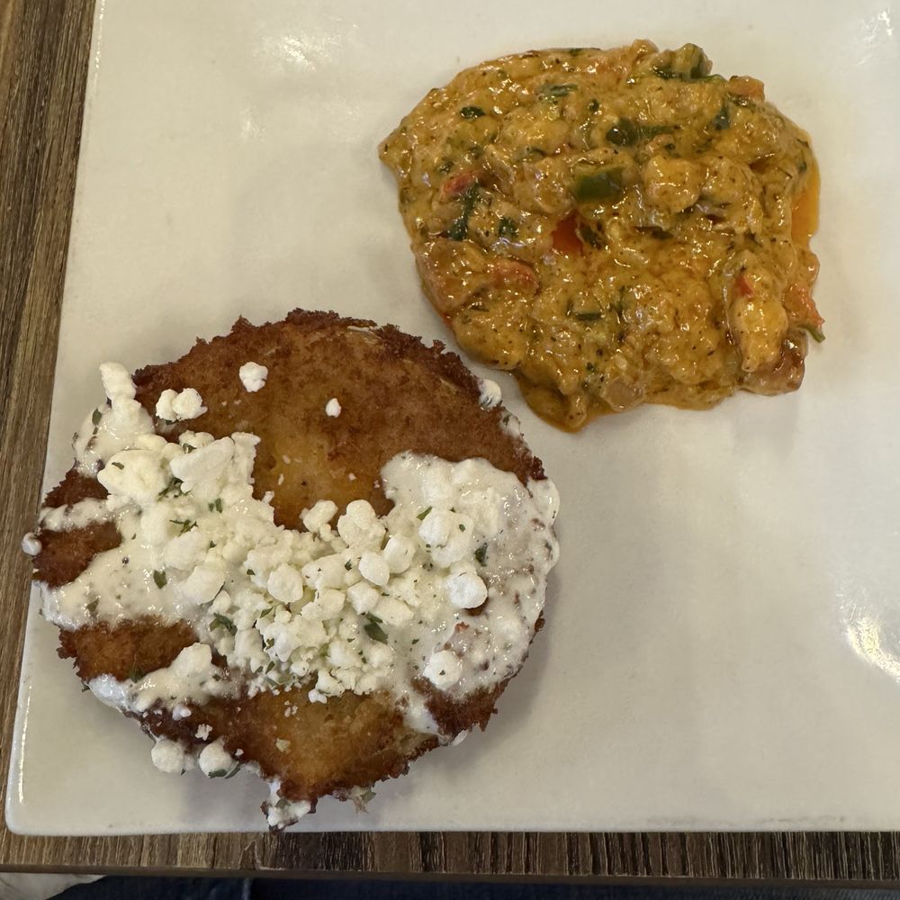 Charred Oak Kitchen and Bar - Cajun dip and fried green tomatoes - New American Near Me - Columbus, Georgia