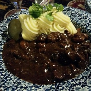 The Old Storehouse - Beef and Guinness Pie. So much food. So many big chunks of beef - Irish Pub Near Me - Dublin, D