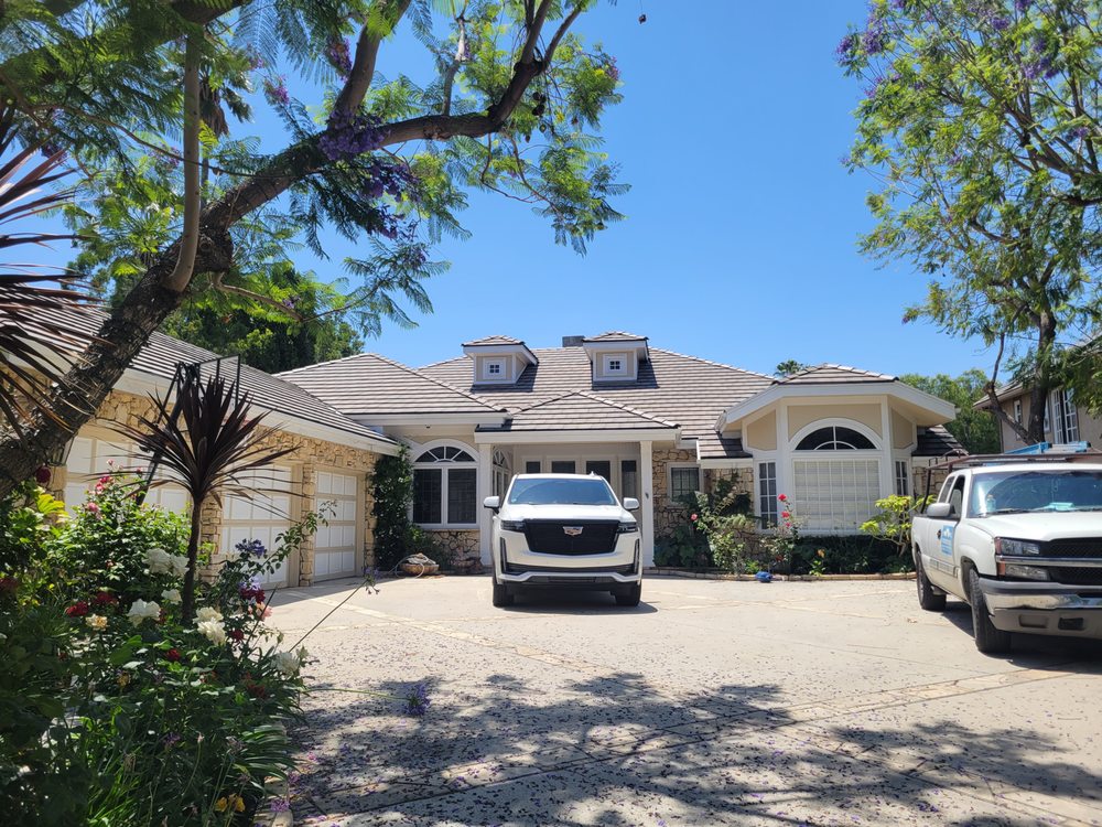 Slide of Femat Roofing