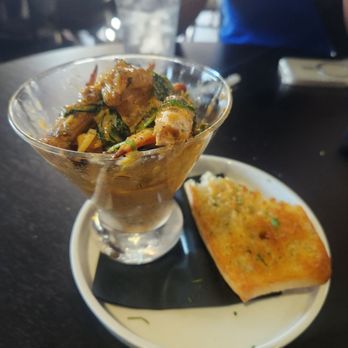 404 Sports Bar - Crab fingers? Don't mind if I do. - American Near Me - Morrow, Georgia