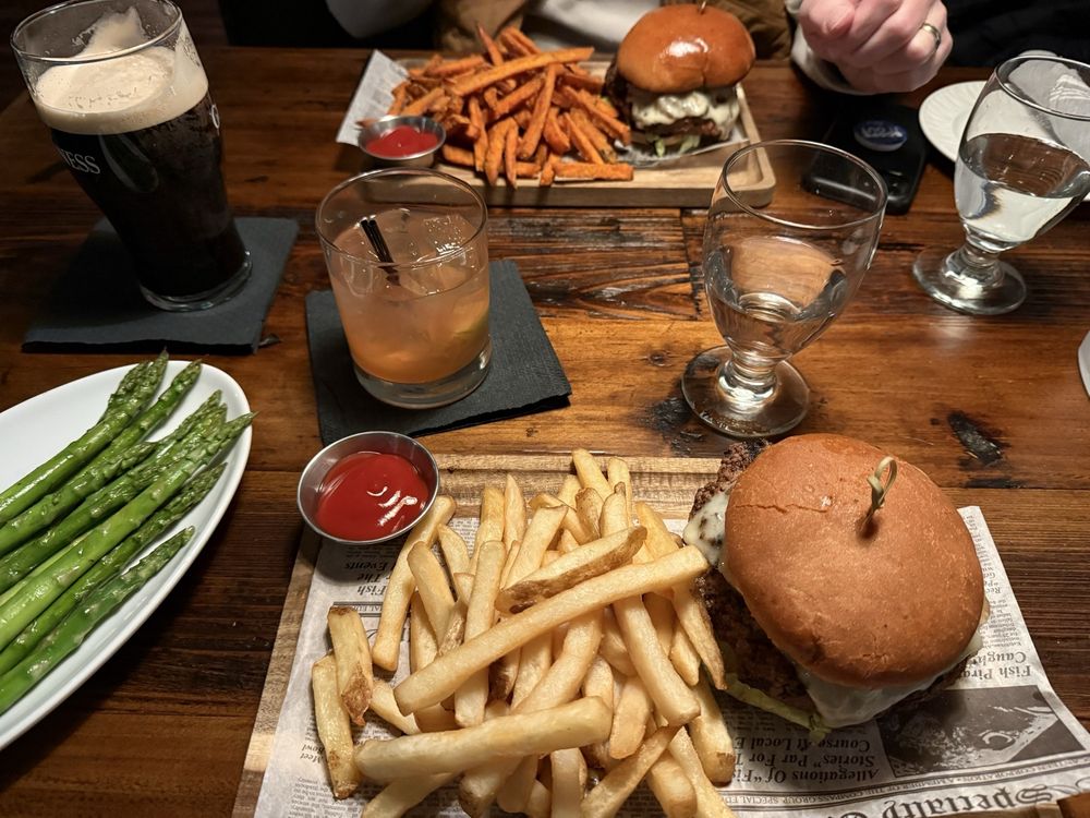 The Tavern On Central