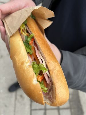 Banh Mi Nguyen Huong by null