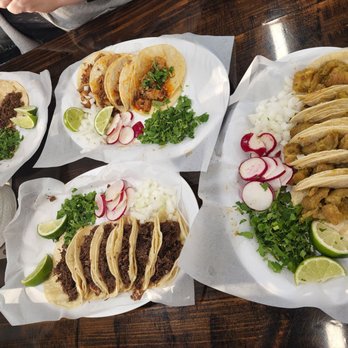 La Salsa Verde Taqueria - Mexican Near Me - Dallas, Texas