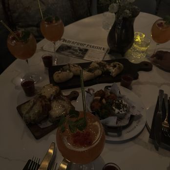 Vanderpump A Paris - Pump la mousse spritz Truffle baguettes Mini monsieurs Crab cakes - French Near Me - Las Vegas, Nevada Vanderpump A Paris - Pump la mousse spritz Truffle baguettes Mini monsieurs Crab cakes - French Near Me - Las Vegas, Nevada
