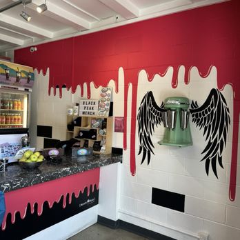 Black Peak Homemade Gelato - Ice Cream & Frozen Yogurt Near Me - Wanaka, OTA Black Peak Homemade Gelato - Ice Cream & Frozen Yogurt Near Me - Wanaka, OTA