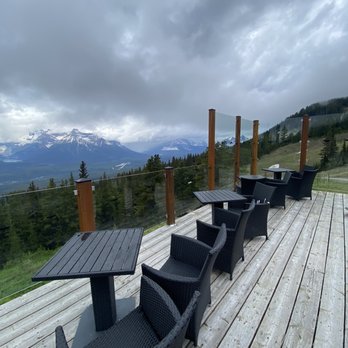 Whitehorn Bistro - Patio seating - Bistros Near Me - Lake Louise, Alberta