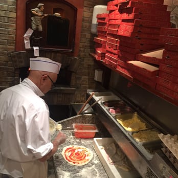 Pizza Oskian - Cook at work - Pizza Near Me - Paris, 75