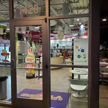 Menchie's - You get to see the outside, where we had our "frozen" yogurt. - Ice Cream & Frozen Yogurt Near Me - El Paso, Texas Menchie's - You get to see the outside, where we had our "frozen" yogurt. - Ice Cream & Frozen Yogurt Near Me - El Paso, Texas