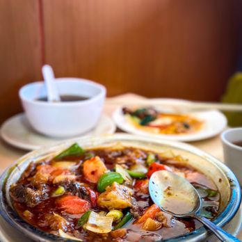 May Mei Restaurant - Spicy Beef Brisket with Tomato - Chinese Near Me - Arcadia, California May Mei Restaurant - Spicy Beef Brisket with Tomato - Chinese Near Me - Arcadia, California