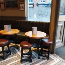 The Old Fox - Seating
