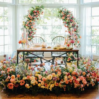 Royal Bee Flower Co. - Floral Designers Near Me Royal Bee Flower Co. - Floral Designers Near Me