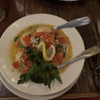 Fountain Cafe - Appetizer - Garlic Prawns - Fresh herbs & garlic in a lemon-butter broth over baby spinach. We ordered extra bread to sop up the broth. - New American Near Me - Port Townsend, Washington Fountain Cafe - Appetizer - Garlic Prawns - Fresh herbs & garlic in a lemon-butter broth over baby spinach. We ordered extra bread to sop up the broth. - New American Near Me - Port Townsend, Washington