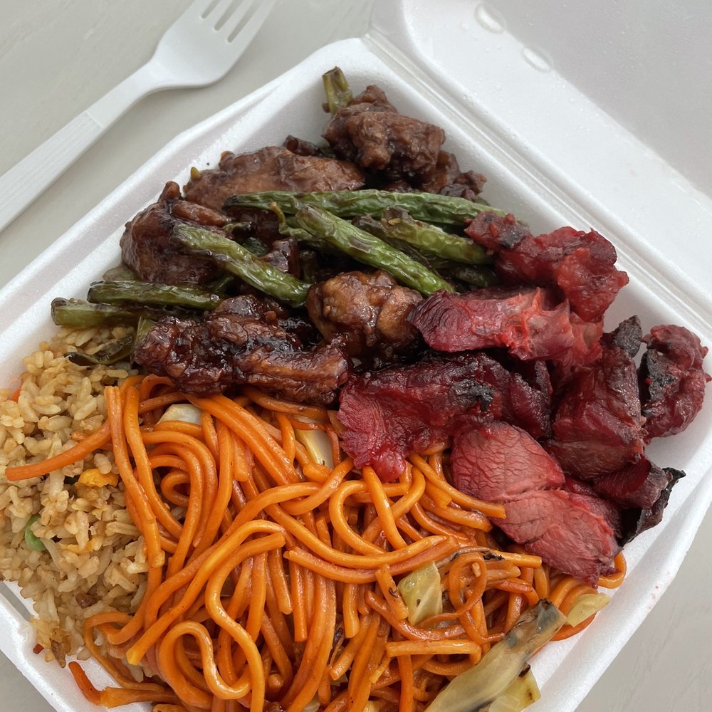 Peking Wok - Green bean chicken, red meat chasu, fried rice, chow mein - Chinese Near Me - Northridge, California Peking Wok - Green bean chicken, red meat chasu, fried rice, chow mein - Chinese Near Me - Northridge, California