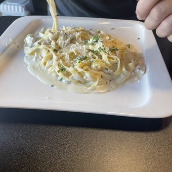 Gusto Italiano - Fettuccine Alfredo - Southern Near Me - Modesto, California Gusto Italiano - Fettuccine Alfredo - Southern Near Me - Modesto, California