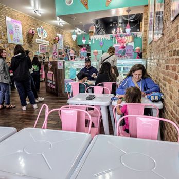 Metropolitan Ice Cream - Seating Area at RJ's Metropolitan Ice Cream Co. - Desserts Near Me - Jackson, Michigan