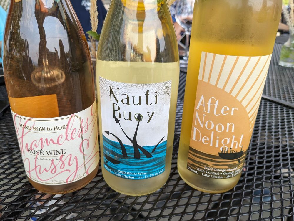 Hard Row To Hoe Vineyards Logo