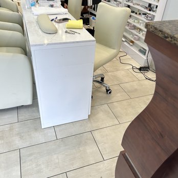 Wynn Nails & Spa - Nail Salons Near Me - Irvine, California