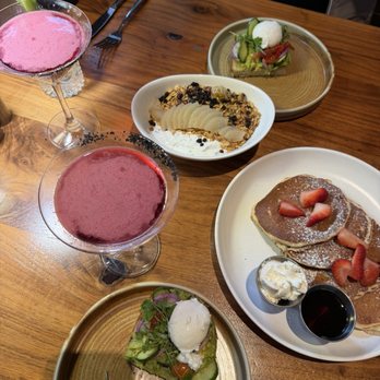 Finch & Fork - Down with OPP Cocktails, Avocado Toast with Poached Egg, Baked Pear Yogurt, Lemon Ricotta Pancakes 10/10 - New American Near Me - Santa Barbara, California