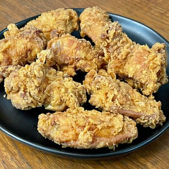 Asian Chef Fusion Cuisine - The wings are wonderful! This is the four-piece order; it's four wings and four drums. Super crispy outside, moist and tender inside. - Japanese Near Me - Mount Laurel, New Jersey