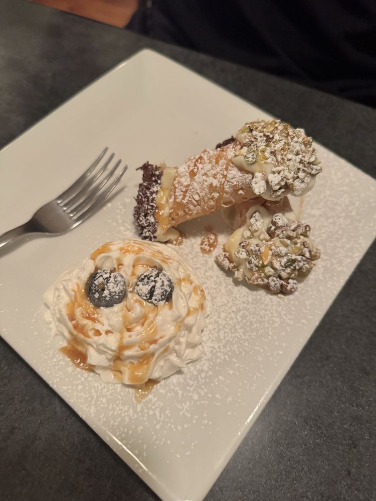 Social spots from Mangia