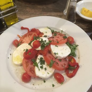 Divino Pizzeria Restaurant - Pizza Near Me - Howard Beach, New York