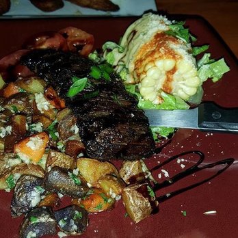 Lola's Lounge - Spanish Near Me - Sacramento, California