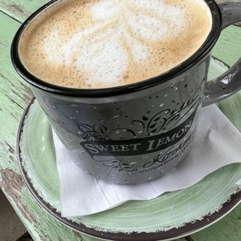 Sweet Lemon Kitchen - Smooth and creamy latte with lavender and coconut milk - Cafes Near Me - Georgetown, Texas