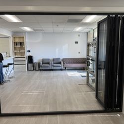 Stockton Flea Market - Bi-fold door