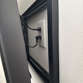 DN AV PROS - New wall outlet for clean look - TV Mounting Near Me DN AV PROS - New wall outlet for clean look - TV Mounting Near Me