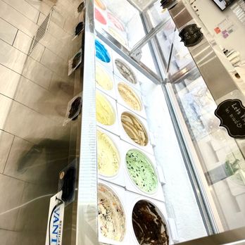 Malachi’s Ice Cream Bar - Ice cream freezer - Ice Cream & Frozen Yogurt Near Me - Jacksonville, Florida