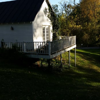 Sharp Rock Vineyards & Cottages - Wineries Near Me - Sperryville, Virginia