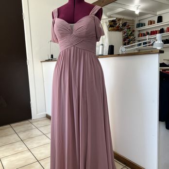 Ideas Tailor Shop - Hem of a bridesmaid dress - Sewing & Alterations Near Me Ideas Tailor Shop - Hem of a bridesmaid dress - Sewing & Alterations Near Me