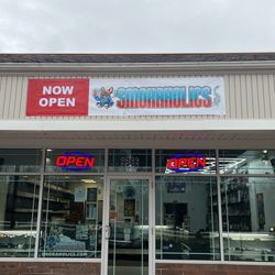 Smokaholics - Store front