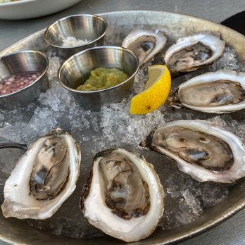 Union Kitchen + Cocktails - Oysters (buck a shuck on Monday I'm pretty sure) - Cocktail Bars Near Me - Kingston, Ontario Union Kitchen + Cocktails - Oysters (buck a shuck on Monday I'm pretty sure) - Cocktail Bars Near Me - Kingston, Ontario