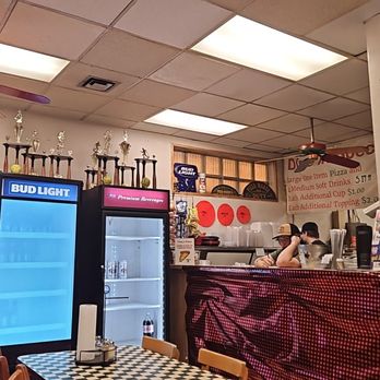 Tony's Pizza - the interior of a restaurant - Pizza Near Me - Boulder City, Nevada