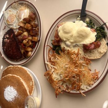 Southern Kitchen Coffee Shop - Eggs Florentine & Corned Beef Hash - American Near Me - San Jose, California Southern Kitchen Coffee Shop - Eggs Florentine & Corned Beef Hash - American Near Me - San Jose, California