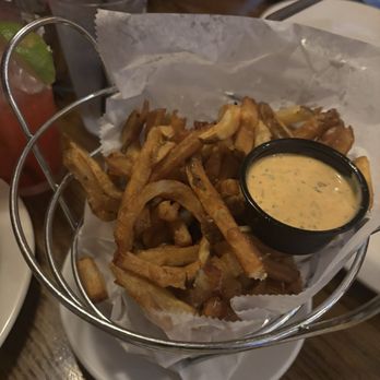 Offshore Ale - Fries - Breweries Near Me - Oak Bluffs, Massachusetts